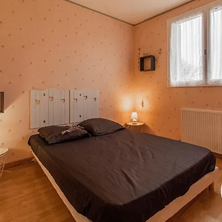 Familial Avec Belle Cour, 3 Chambres, Proche Vignobles Et Activites, Au Calme En Campagne Angevine Landhuis Saint-Georges-des-Gardes