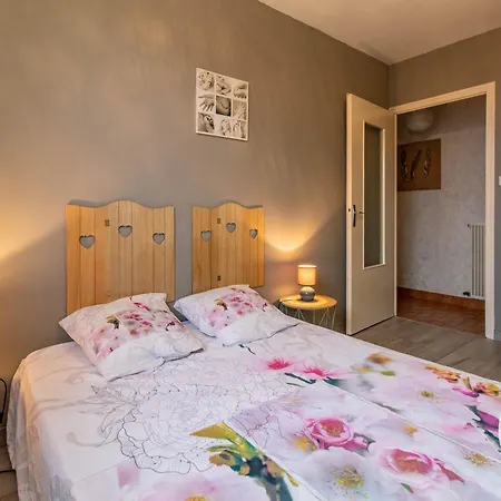 Familial Avec Belle Cour, 3 Chambres, Proche Vignobles Et Activites, Au Calme En Campagne Angevine Saint-Georges-des-Gardes