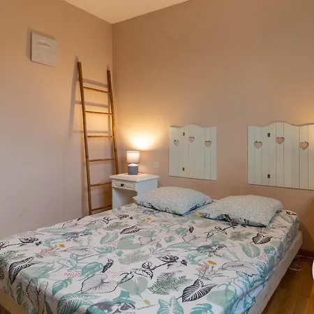 Familial Avec Belle Cour, 3 Chambres, Proche Vignobles Et Activites, Au Calme En Campagne Angevine