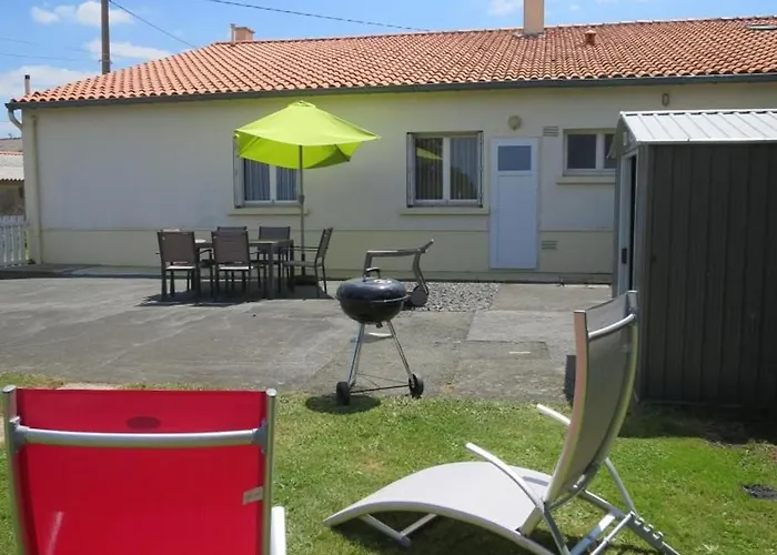 Vakantiehuis Familial Avec Belle Cour, 3 Chambres, Proche Vignobles Et Activites, Au Calme En Campagne Angevine - Fr-1-622-11 *